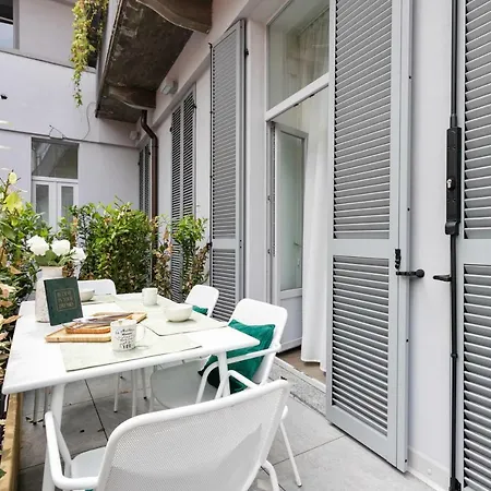 Palazzo Ungari - Bymyhomeincomo Apartment *