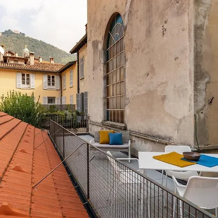 Apartment Palazzo Ungari - Bymyhomeincomo